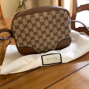 Gucci small shoulder bag with adjustable strap